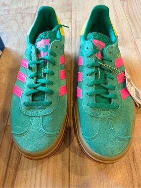 New in box adidas Gazelle Bold Platform Sneaker in Court Green/Pink/Sulfur